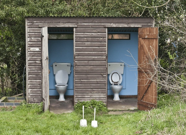 basic wc facilities on campsite 600nw 102200641